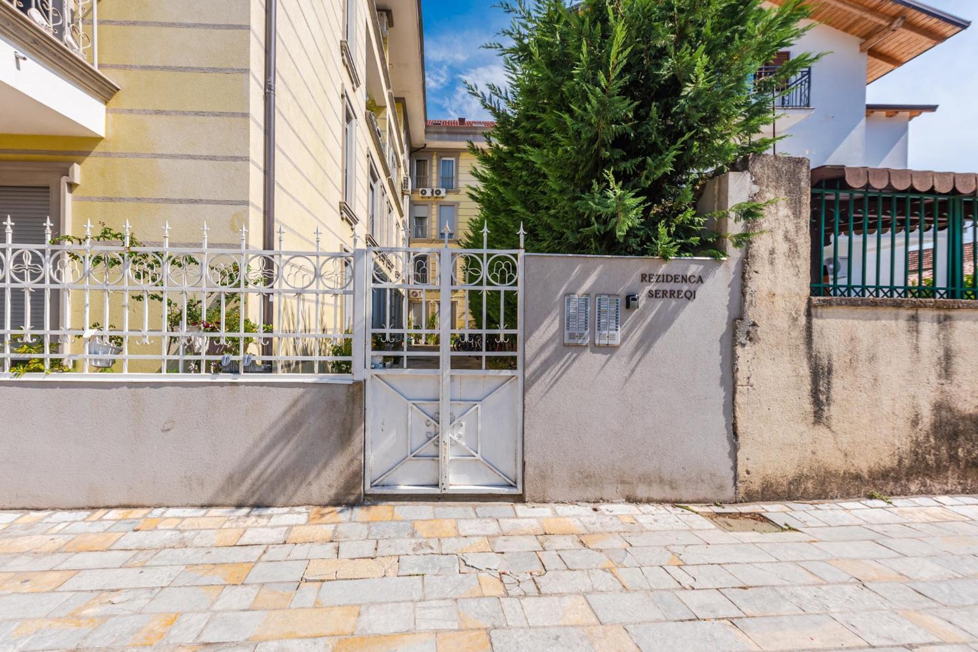 Urban Scene - Free Parking Shkodër